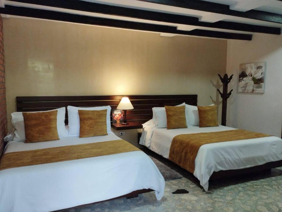 Hotel Visperas Санта-Роса-де-Кабаль Экстерьер фото