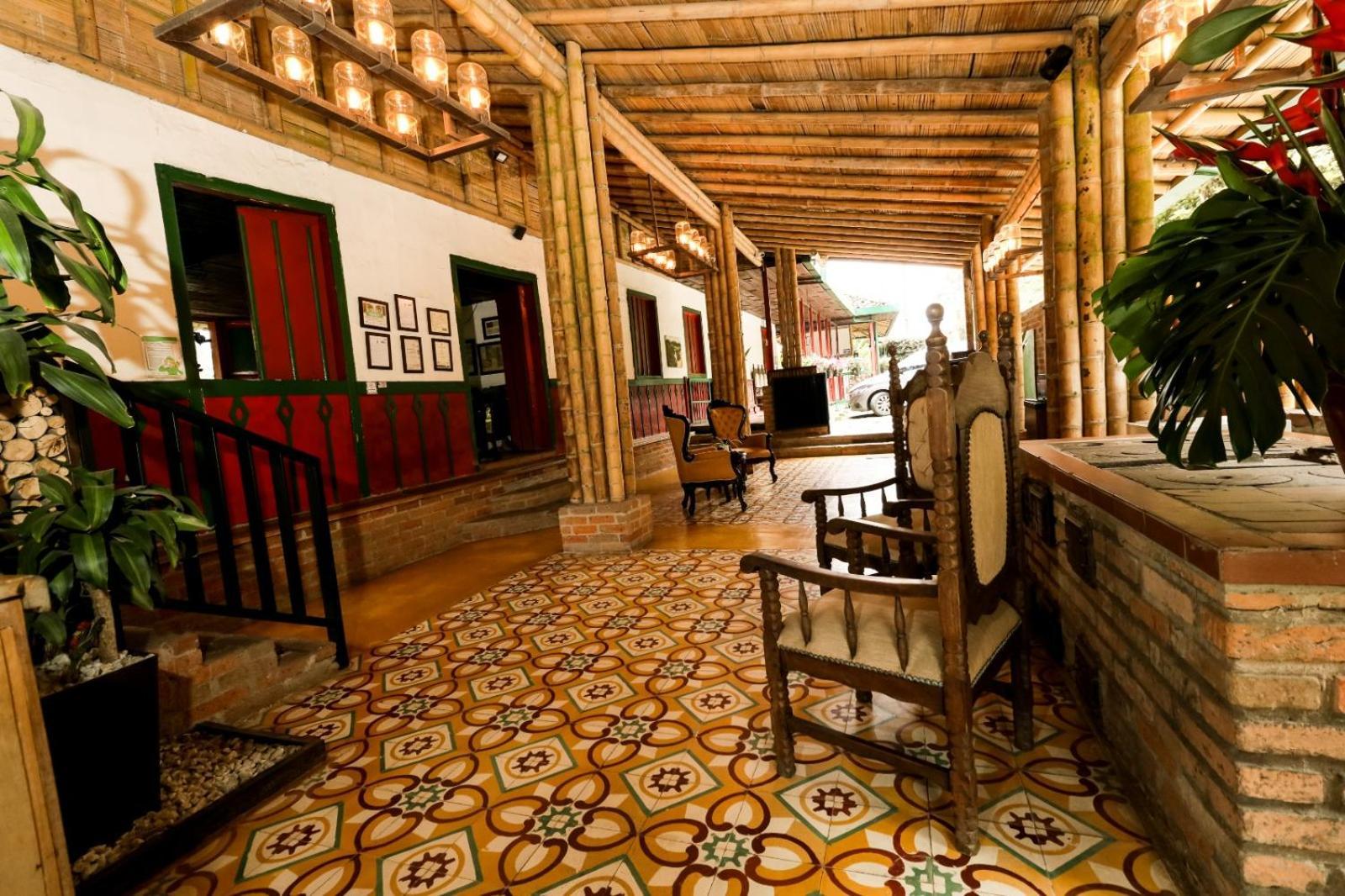 Hotel Visperas Санта-Роса-де-Кабаль Экстерьер фото