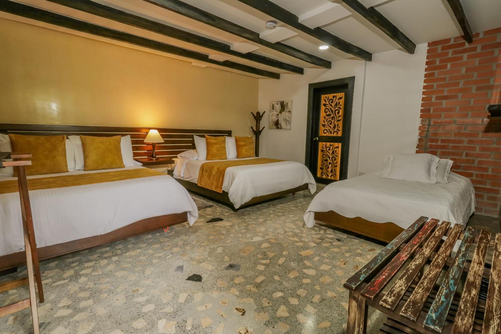 Hotel Visperas Санта-Роса-де-Кабаль Номер фото
